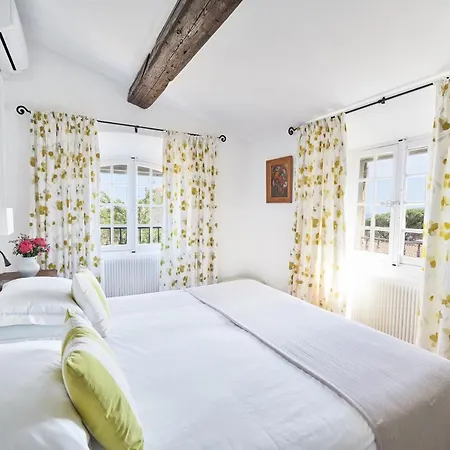 Hotel La Ferme D'augustin 4*