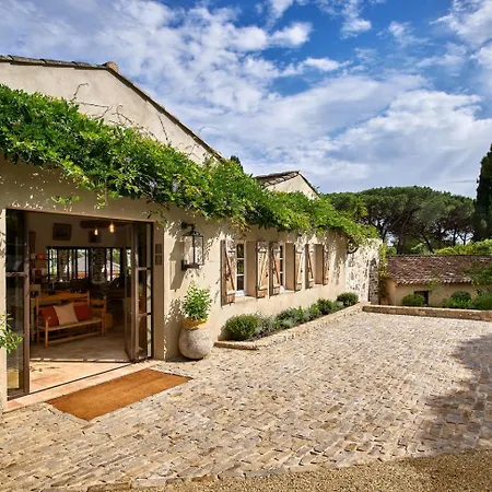 Hotel La Ferme D'augustin 4*