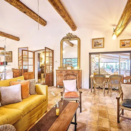 Hotel La Ferme D'augustin